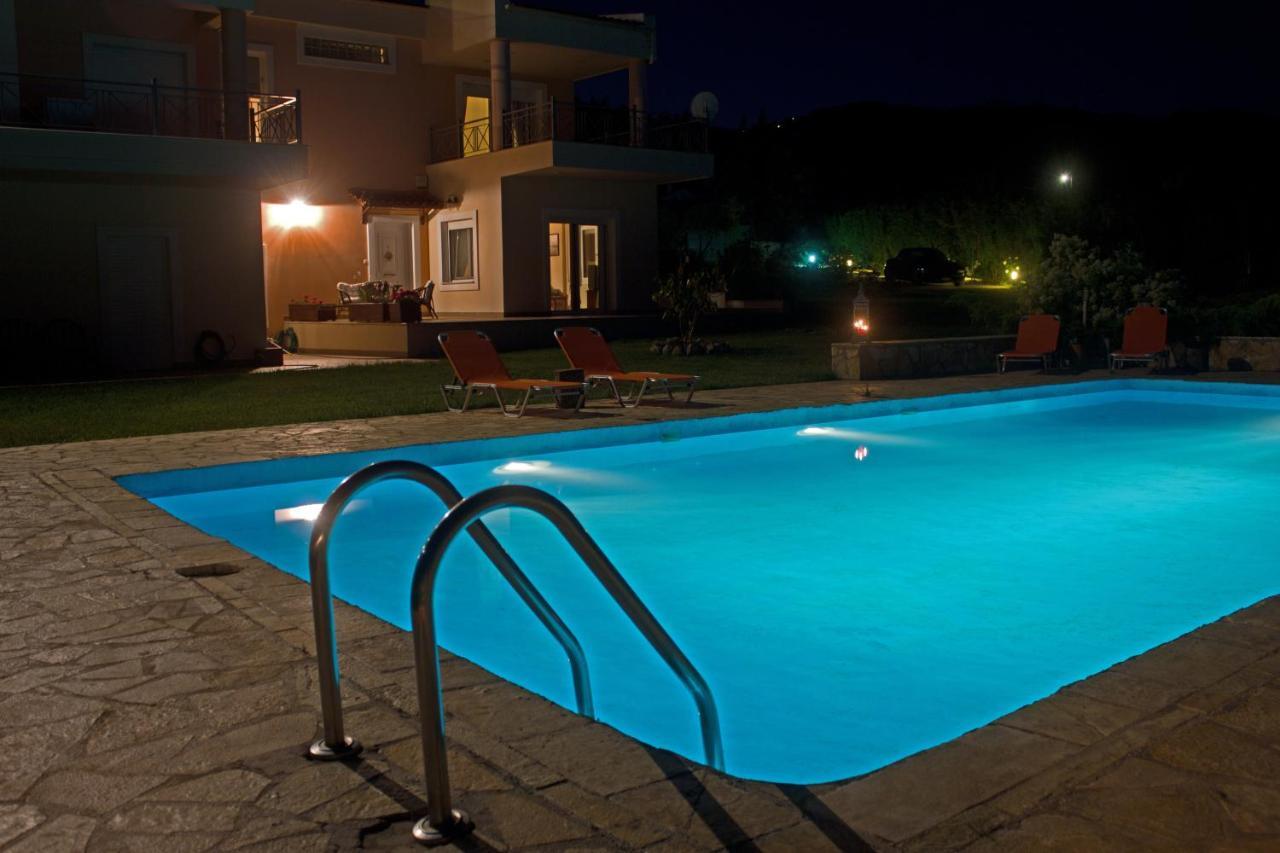 Brina'S Luxury Apartments Agioi Apostoloi  Exterior photo